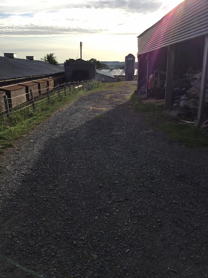 Farm Yard Preparation, Tarmac Binder and Surface Dressing 