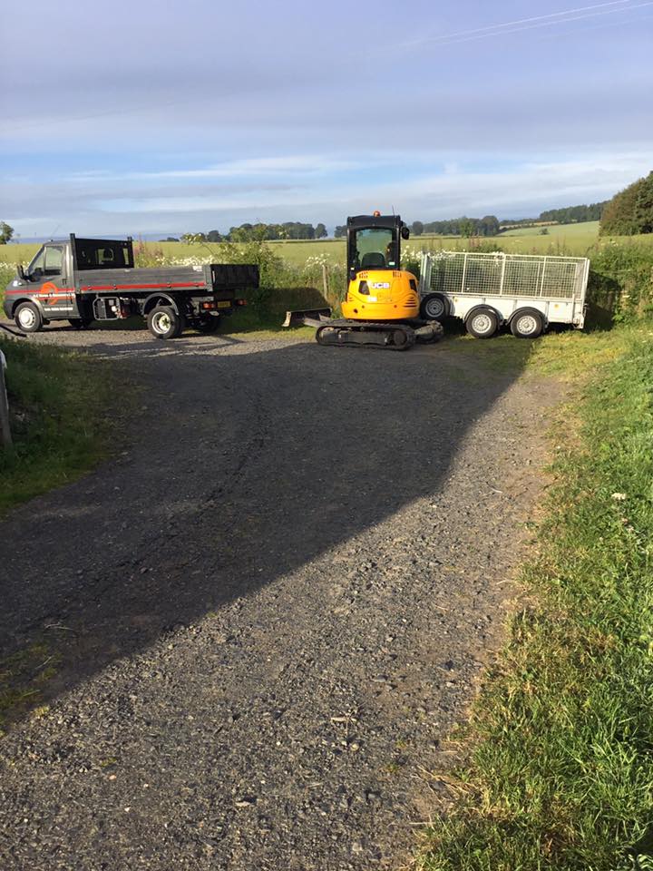 Farm Yard Preparation, Tarmac Binder and Surface Dressing 