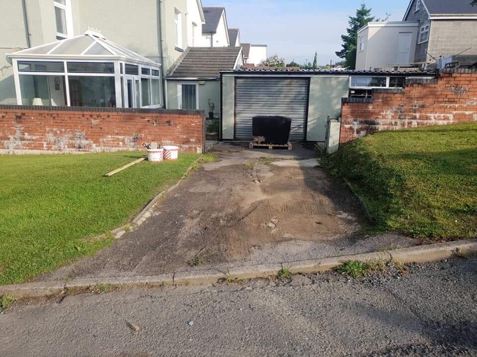 New Driveway with Tegula Pennant Grey Block Edging