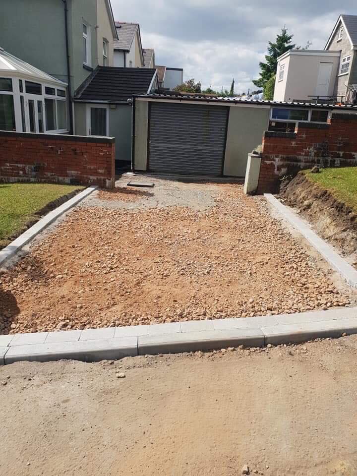 New Driveway with Tegula Pennant Grey Block Edging