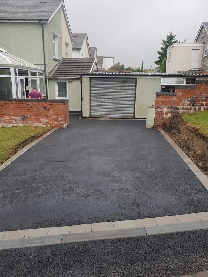 New Driveway with Tegula Pennant Grey Block Edging