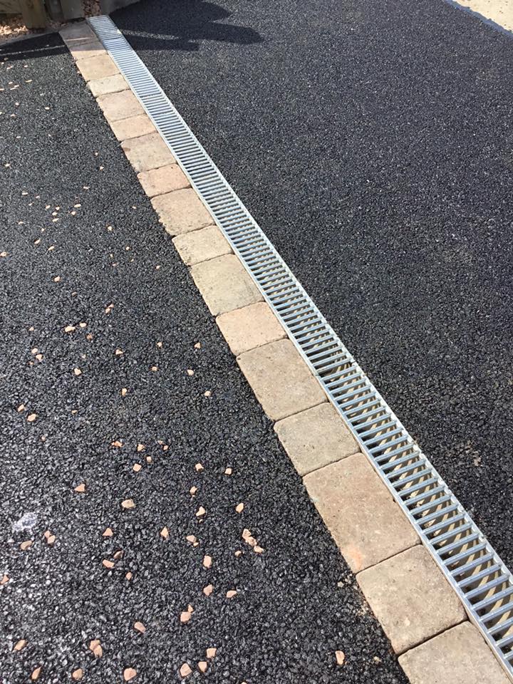 Tarmac Driveway, Kerb with Block Stone Edging