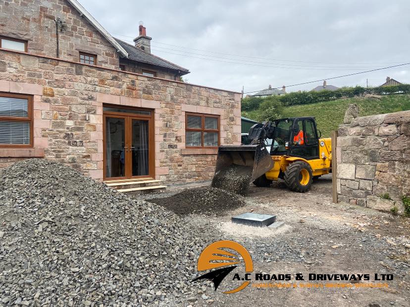 Tarmac Driveway with Drainage, Kerbing and Manhole Covers