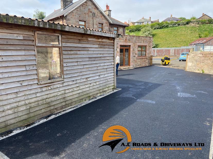 Tarmac Driveway with Drainage, Kerbing and Manhole Covers