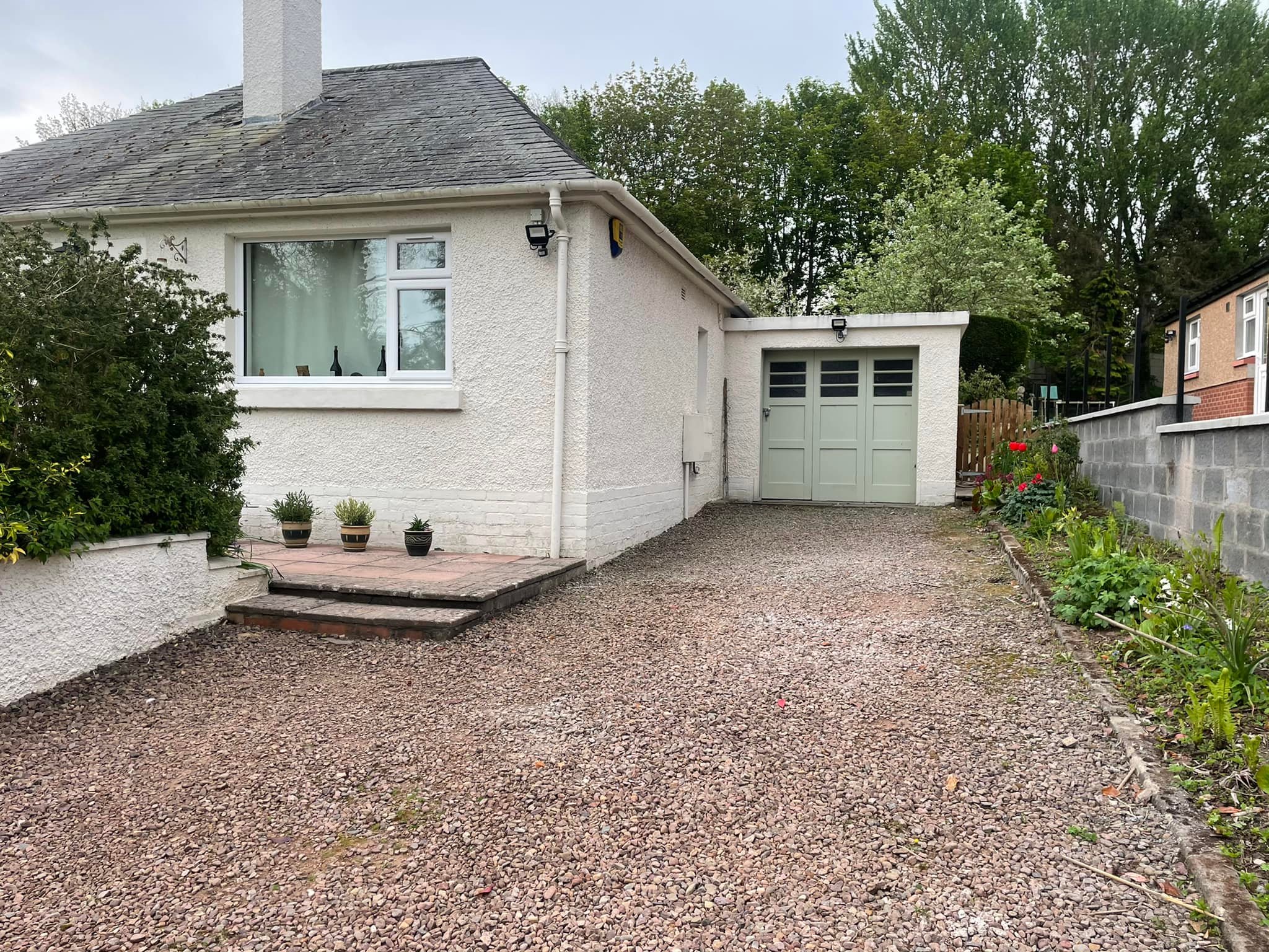 Upgrade Chipped Driveway for Bungalow