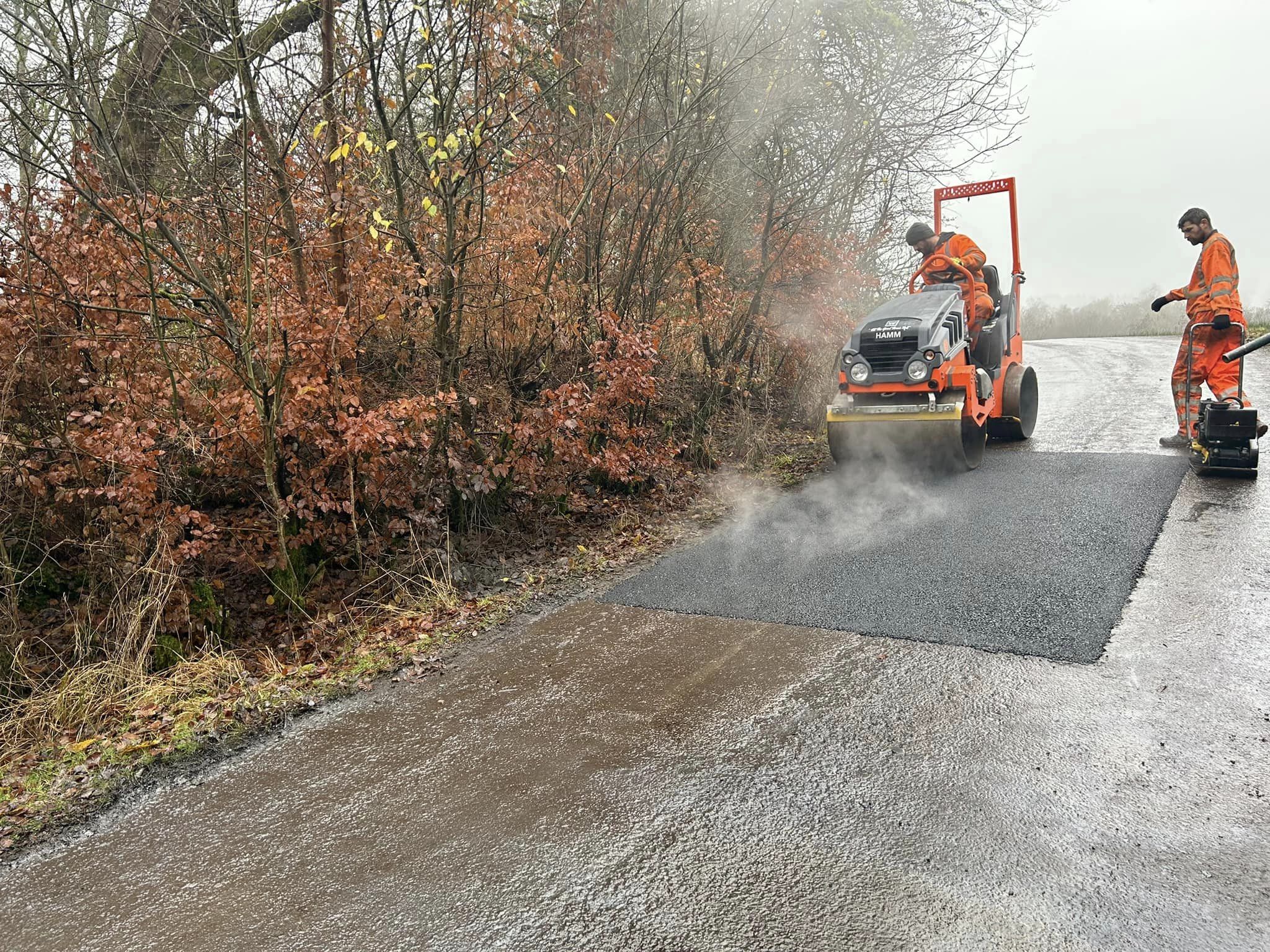 road repairs, fix potholes, tarmac patches, reinstatement - specialist contractors