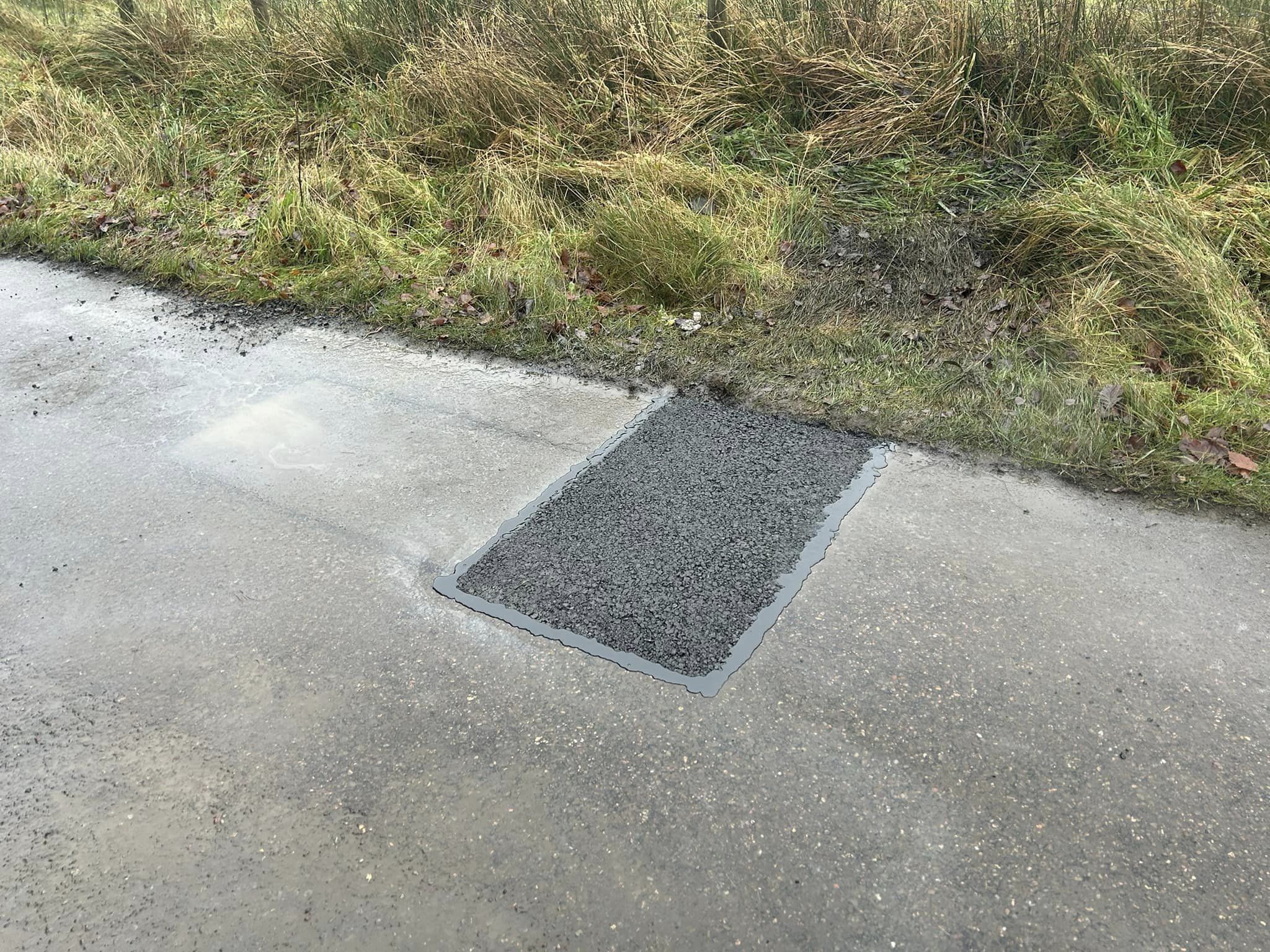 road repairs, fix potholes, tarmac patches, reinstatement - specialist contractors