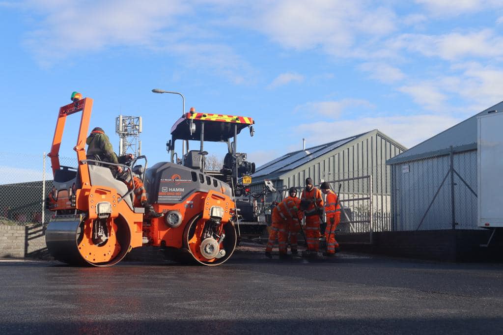 road surfacing plant hire steam roller